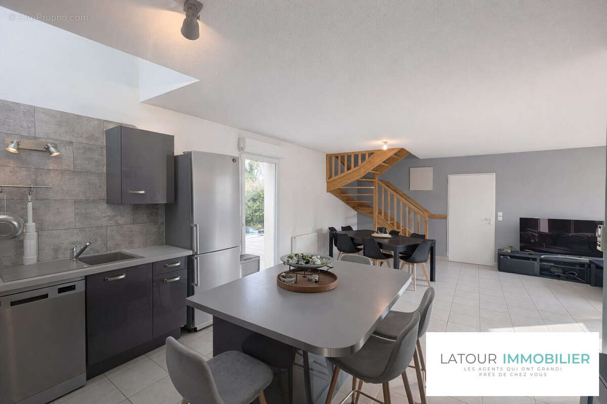 Maison à BOURGOIN-JALLIEU