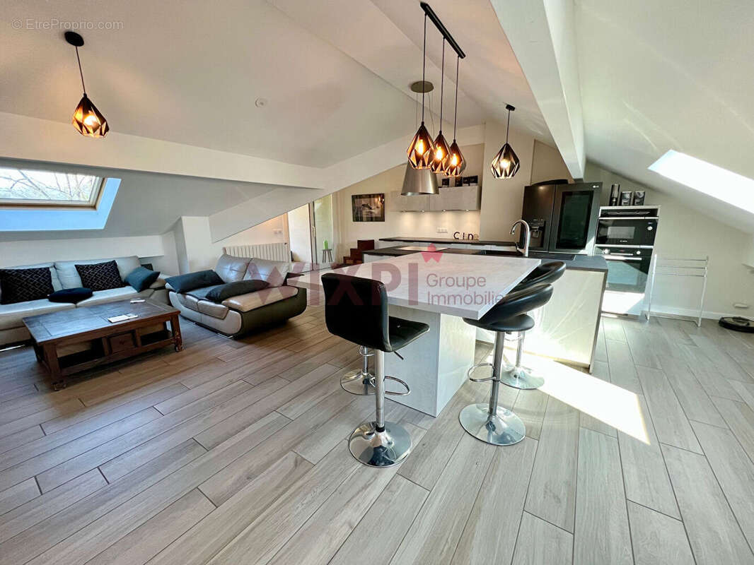 Appartement à SAINT-NAZAIRE-LES-EYMES