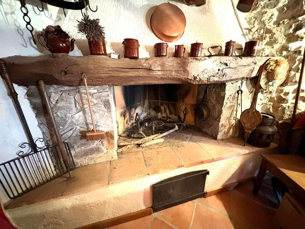 Maison à SAINT-JULIEN