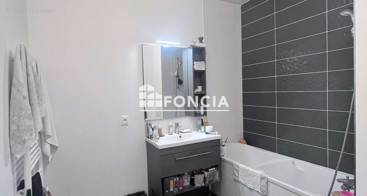 Appartement à ROSNY-SOUS-BOIS
