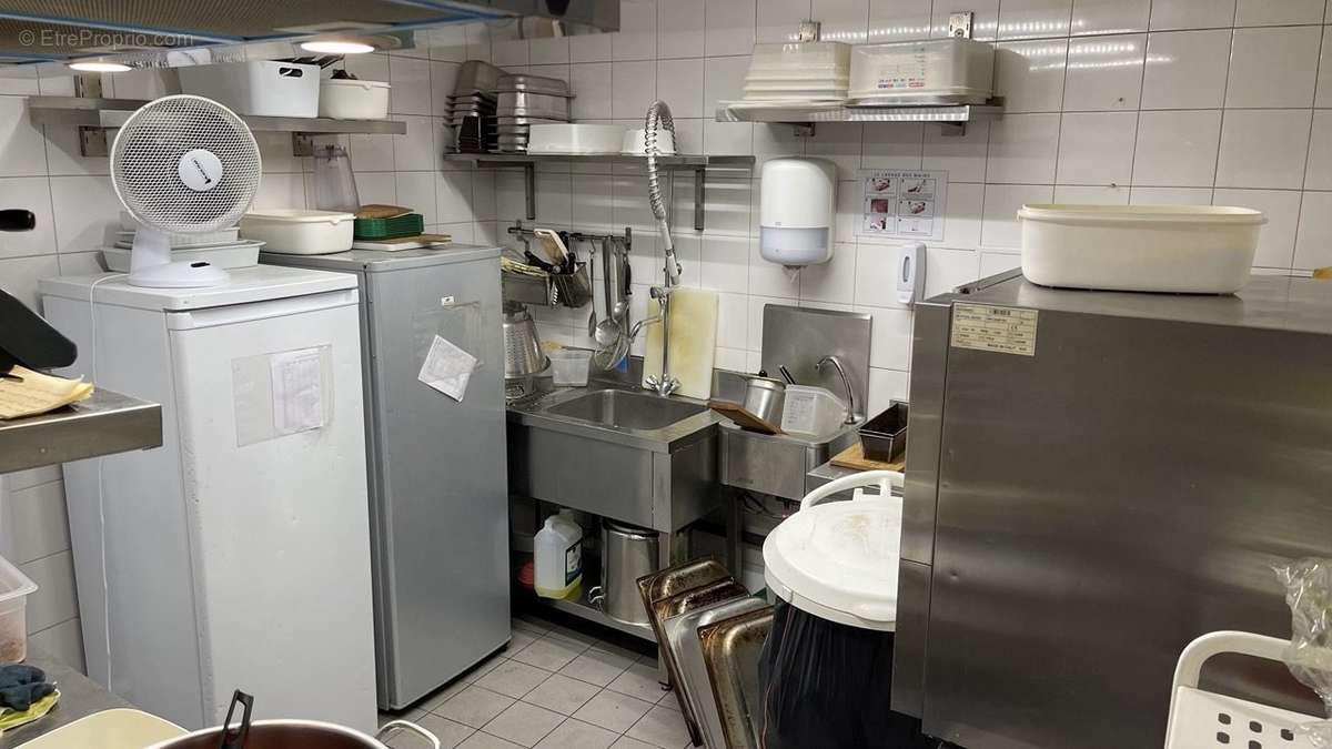 70 m² à Paris-8e  - photo 7