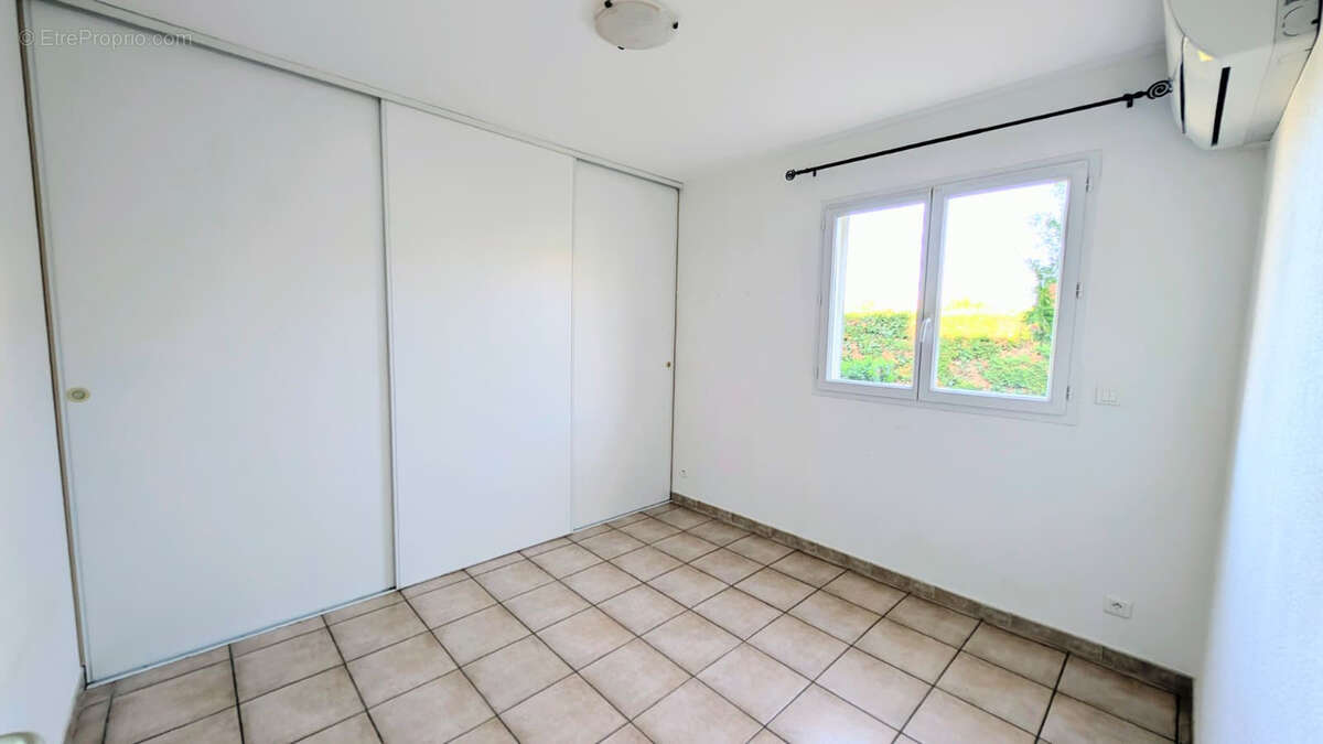 Maison à SAINT-GENIS-DES-FONTAINES