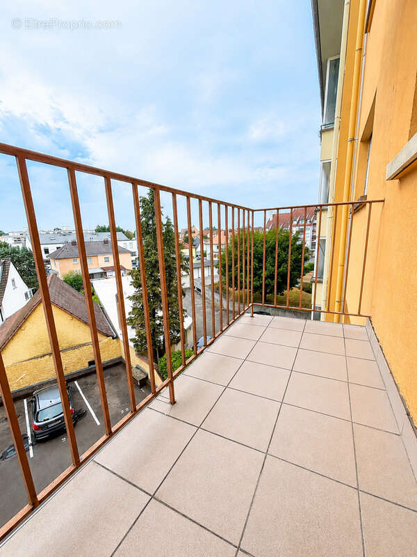STRASBOURG Stockfeld - SOUS OFFRE - Appartement 3 pièces de 71m2 avec un balcon, une cave et un garage. - photo 10