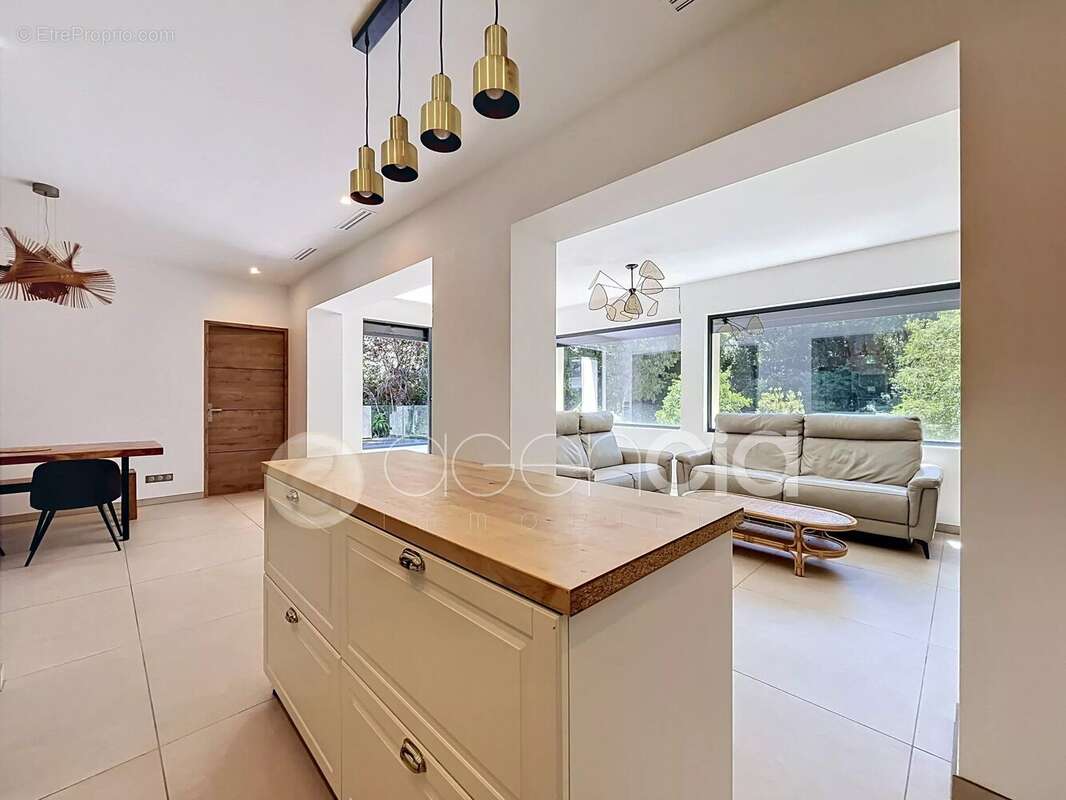 Maison à MOUGINS