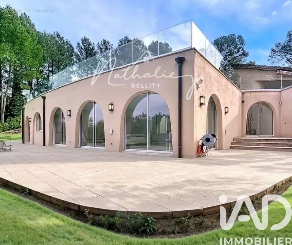 Photo 1 - Maison à MOUANS-SARTOUX