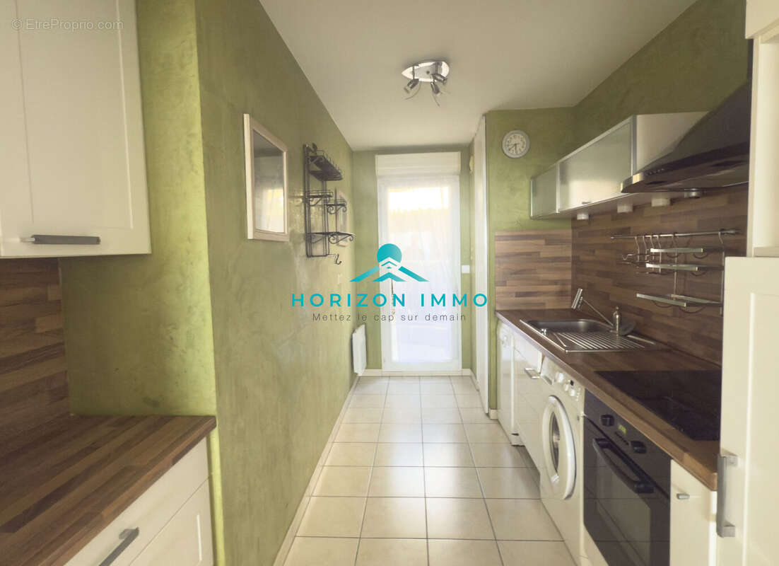 Appartement à SAINT-LAURENT-DU-VAR