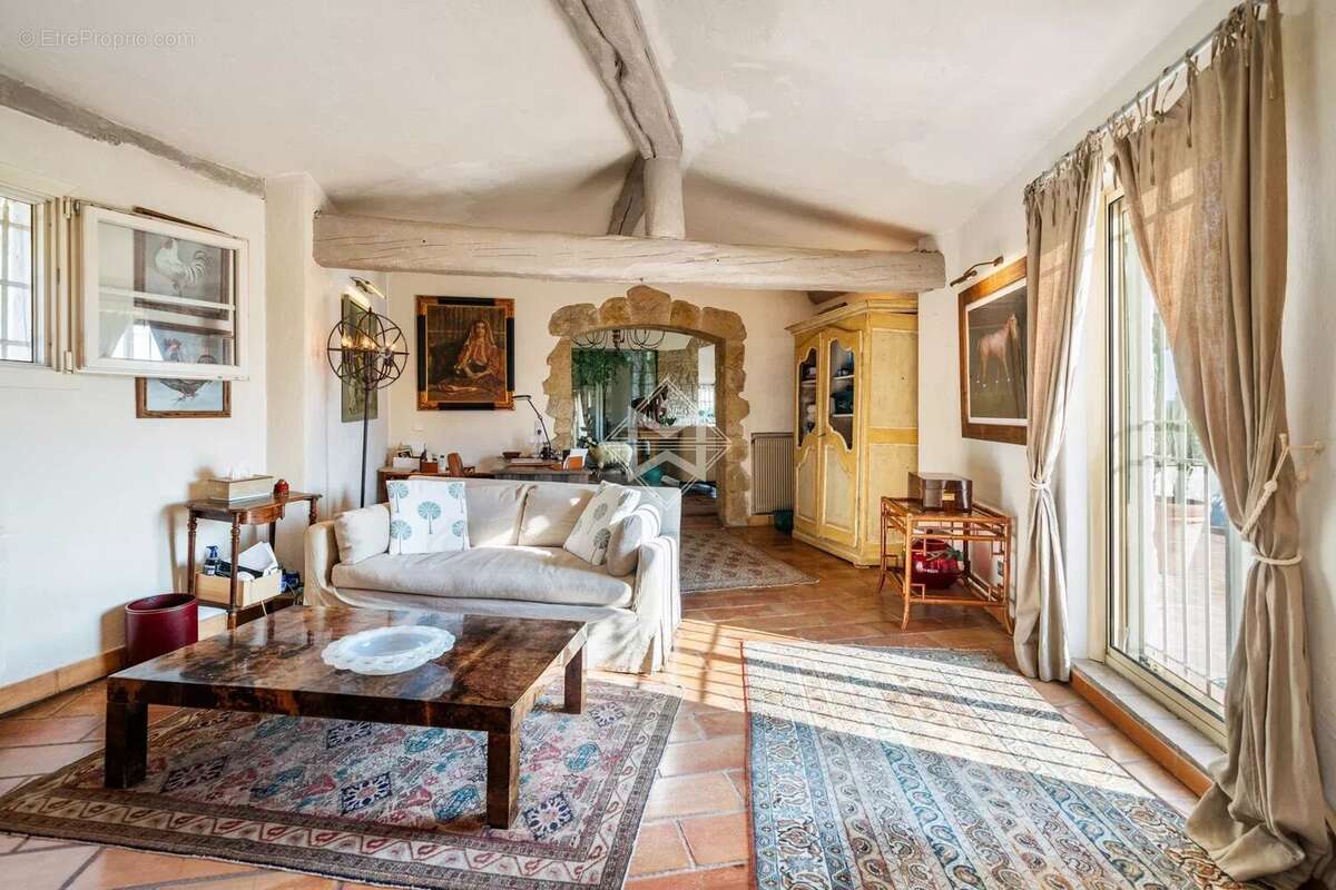 Belle villa provençale avec piscine - tennis - photo 8
