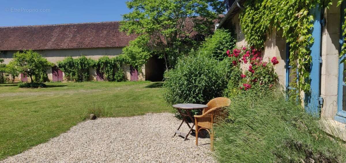 Maison à RUFFEC