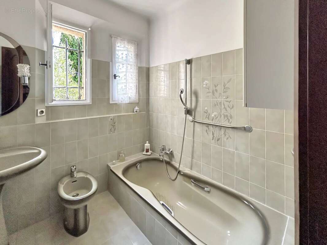 Propriété de caractère à Antibes – Quartier Eucalyptus - photo 25