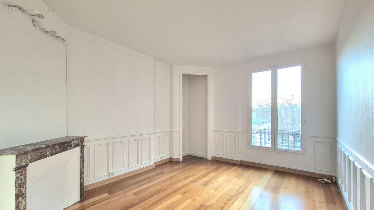 Appartement à COLOMBES