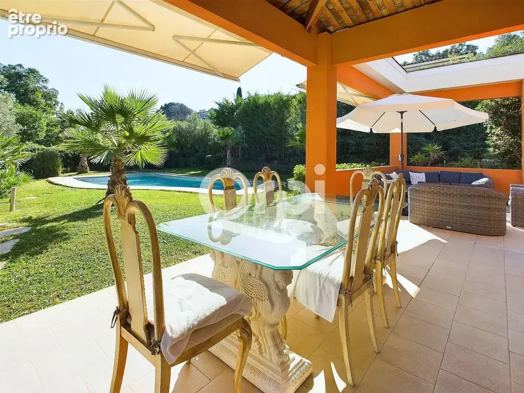 Proches commodités - piscine - double garage - domaine privée sécurisé 24/24 - photo 6