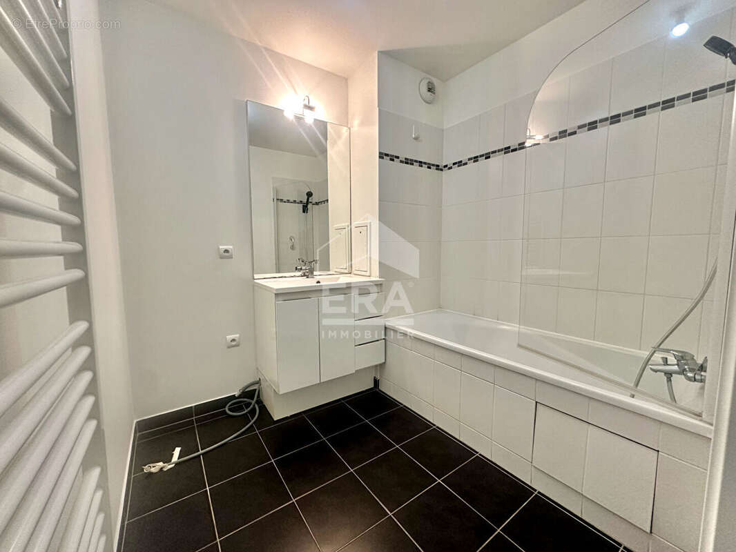 Appartement à SARTROUVILLE