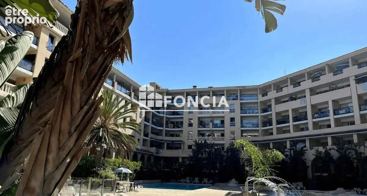 Cannes la bocca front de mer etage élevé - photo 3