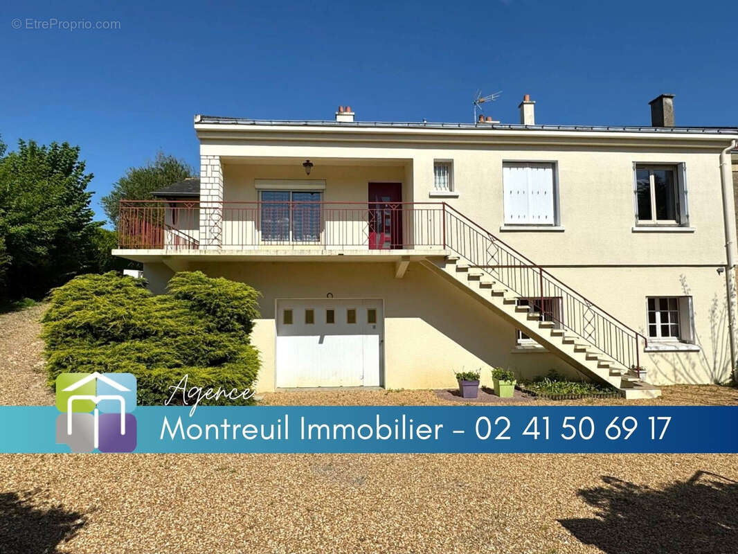 Maison à LE PUY-NOTRE-DAME