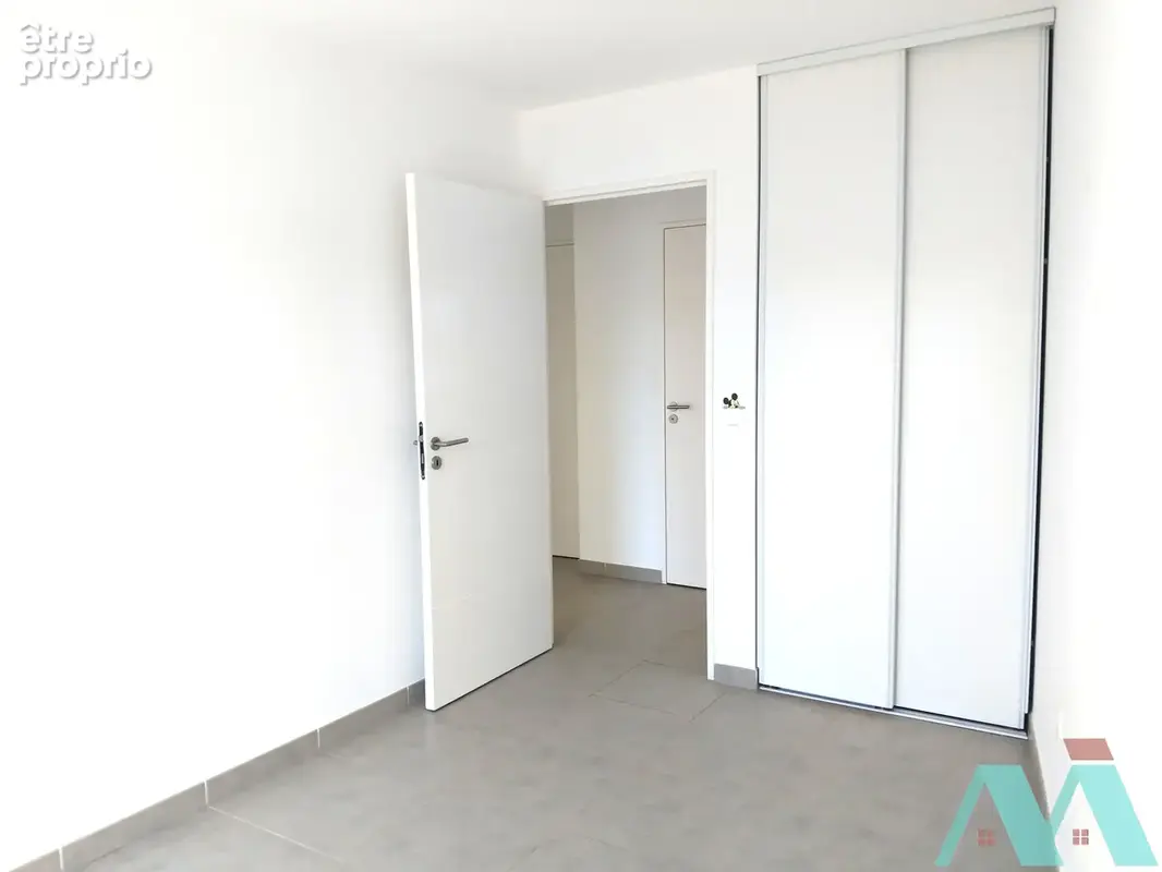 A vendre : Lumineux T3 avec terrasse et double stationnement à VIDAUBAN - photo 8