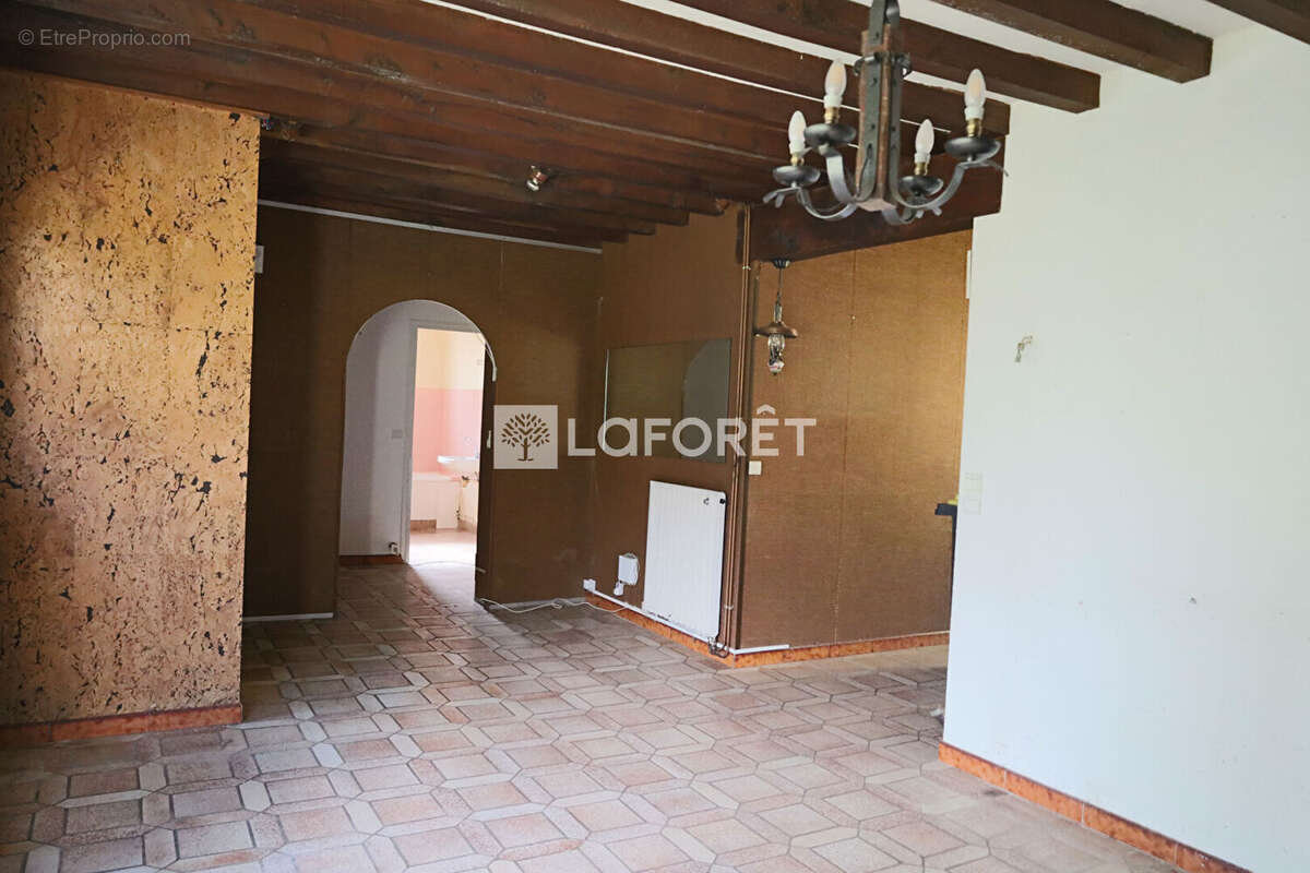 Maison à OZOIR-LA-FERRIERE