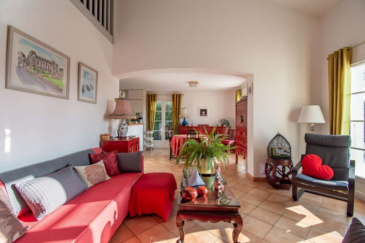 Breuillet – villa avec piscine et vue panoramique sur la campagne - photo 12