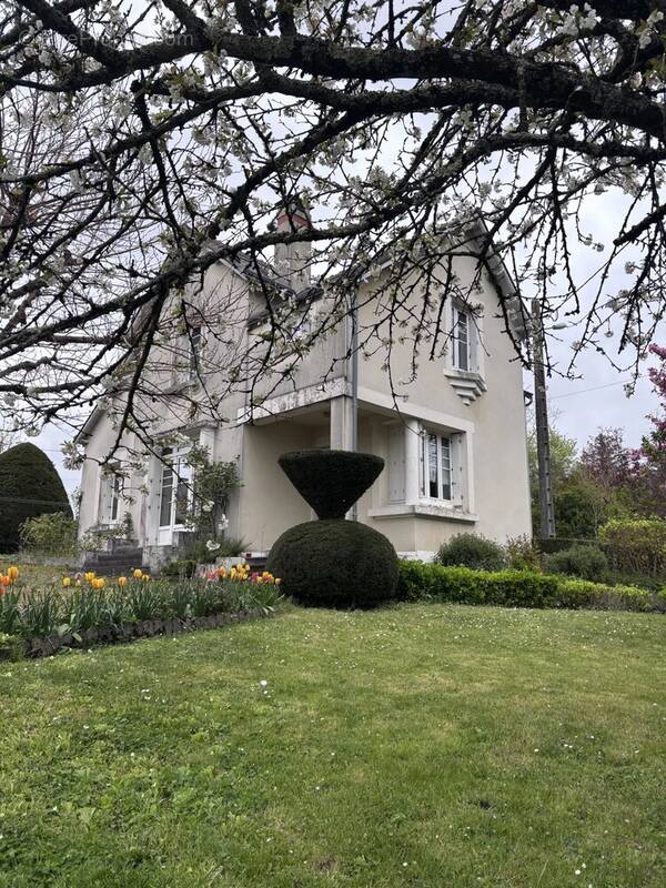 Maison à CINQ-MARS-LA-PILE
