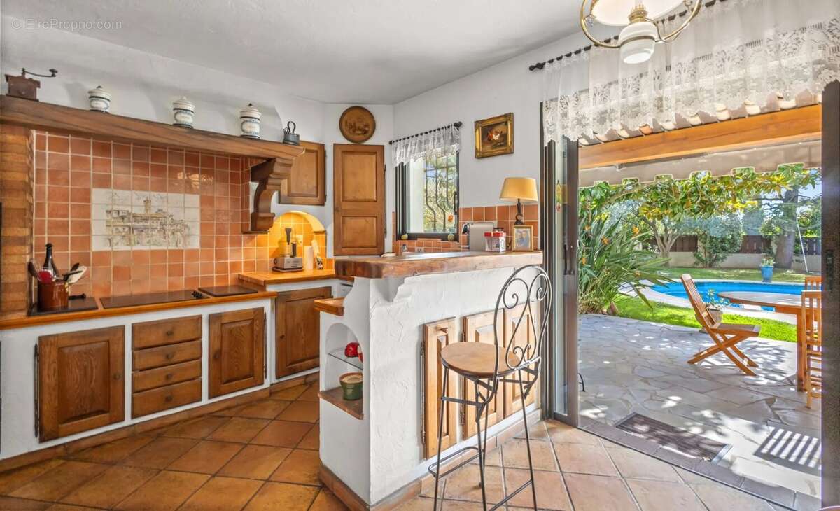 Maison à MOUGINS