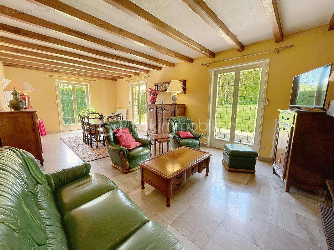 Maison à PUISIEUX-ET-CLANLIEU