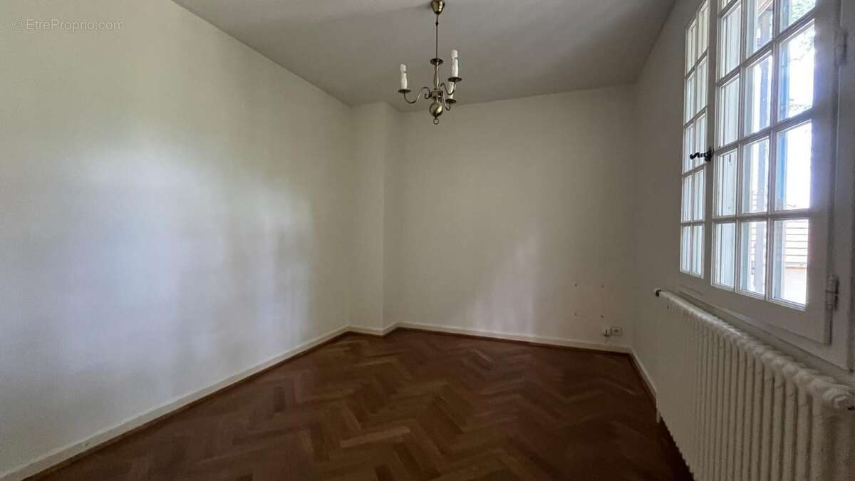 Maison sur 6 132 m² de terrain - photo 15
