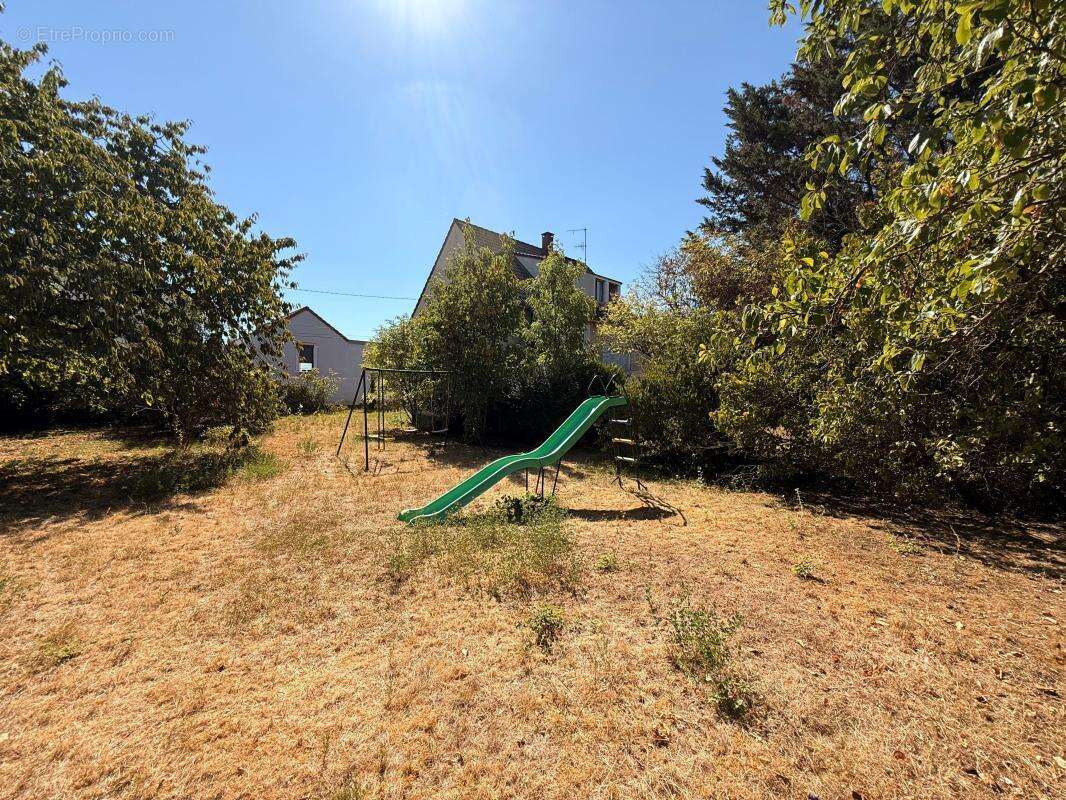 Maison Individuelle - Un jardin sans vis-à-vis, bordé par la rivière, dans un écrin de verdure - photo 30