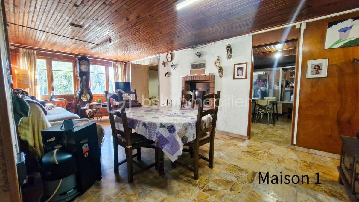 Maison à POUSSAN