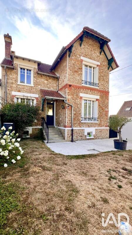 Photo 1 - Maison à LA FERTE-SOUS-JOUARRE