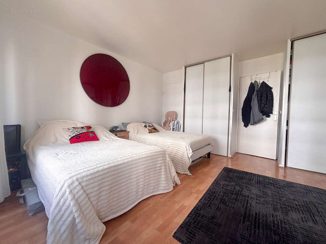 Secrétan / Meaux   Familial 4 pièces de 90 m2 avec double balcon - photo 4