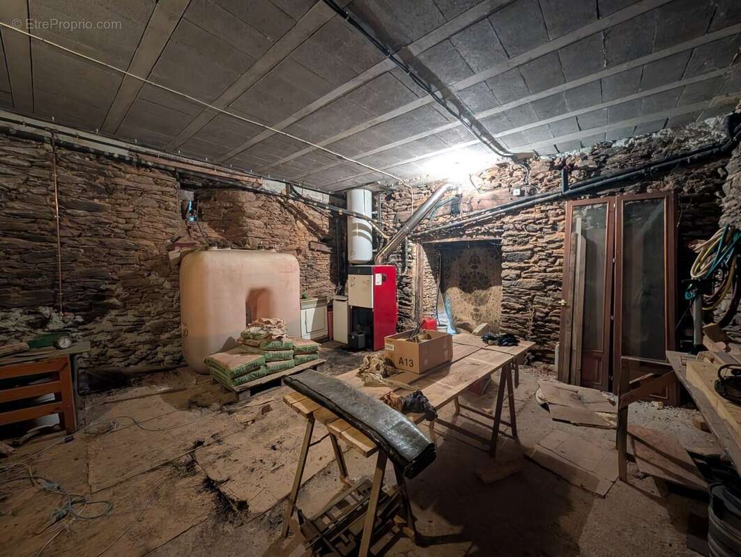 MAISON de caractère T5 + Dépendances + 5.3 ha - photo 17
