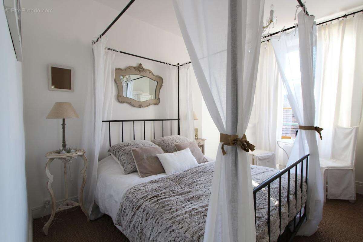 Maison à EGUZON-CHANTOME