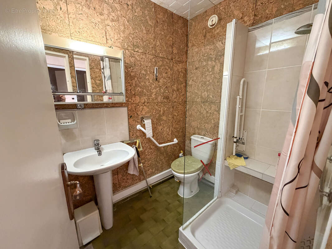 Appartement à SAINT-LAURENT-DU-VAR