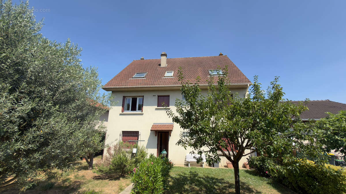 Maison à vendre à Athis-Mons   168 m2 avec jardin et garage - photo 3