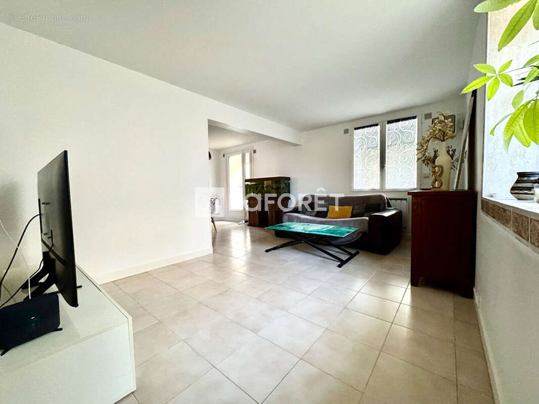 Appartement à LE RAINCY