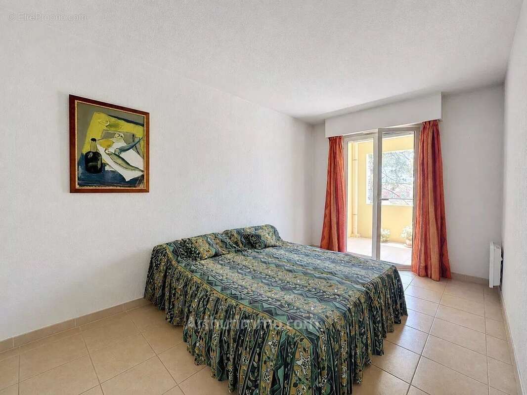 Appartement à MOUANS-SARTOUX