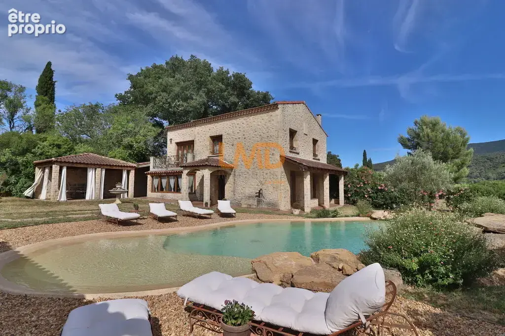 Maison de charme 4 chambres Terrain 2000m2 Piscine Calme Plein S - photo 9