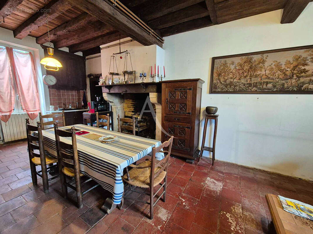 Maison à VILLENEUVE-DE-MARSAN