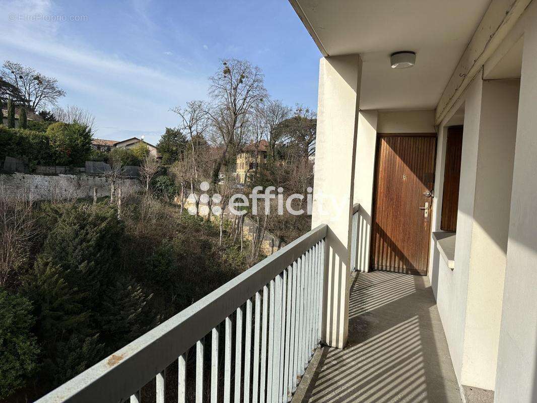 Appartement à LYON-9E