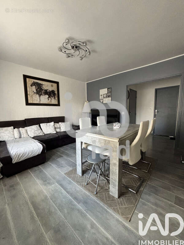 Photo 2 - Appartement à SARTROUVILLE