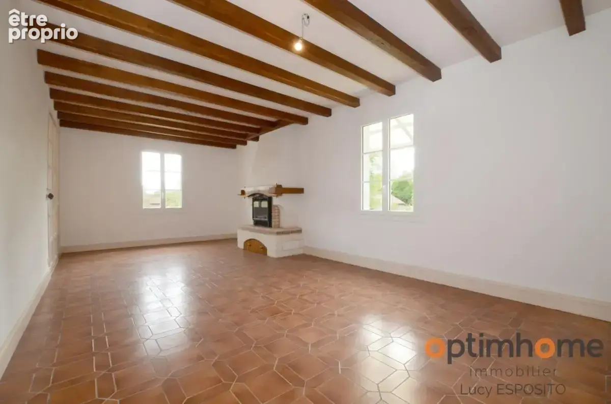  Coup de cœur – Belle maison rénovée au cœur de Champagne-Mouton - photo 8