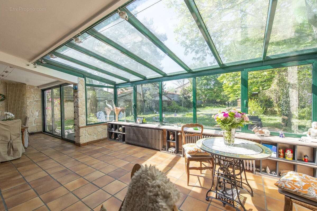 Propriété de caractère paisible de 210m2 habitable - photo 3