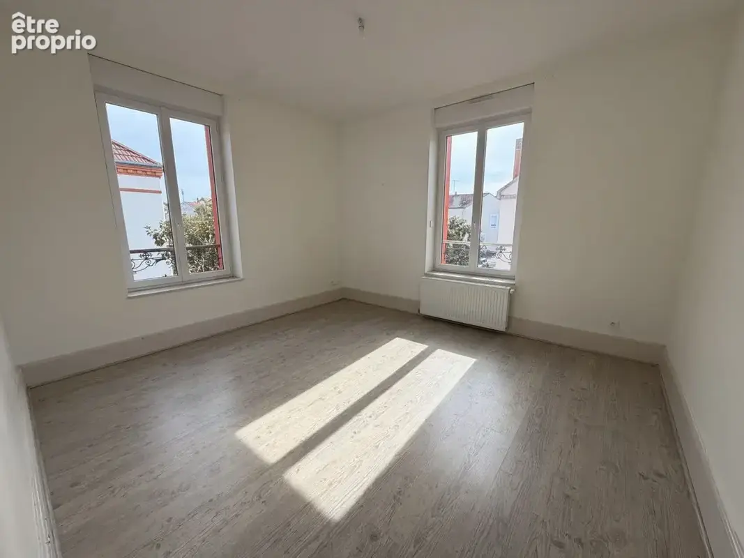 Maison de ville de caractère - 3CH - Cour et Stationnement - photo 10