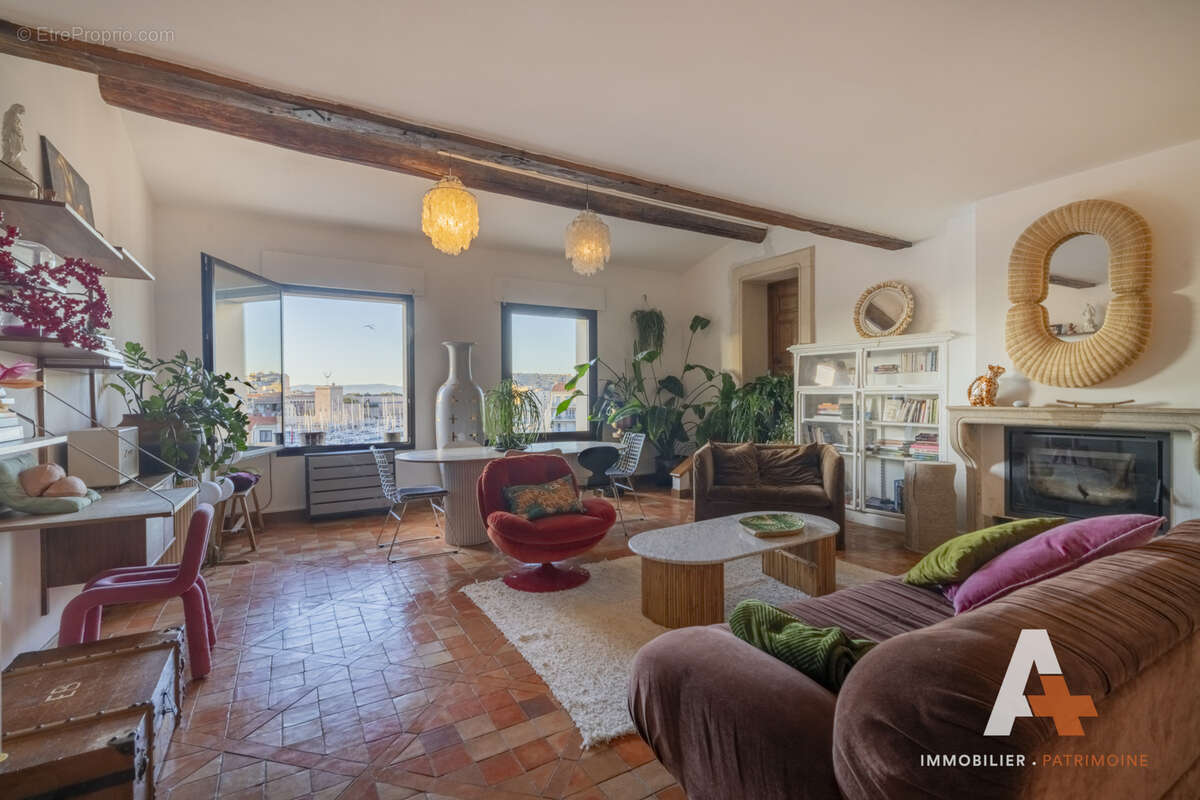 Appartement à MARSEILLE-7E