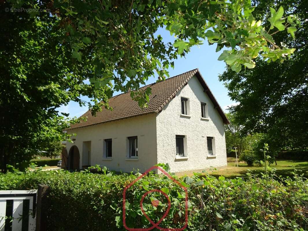 Maison rénovée T5- 120 m² hab. - photo 15
