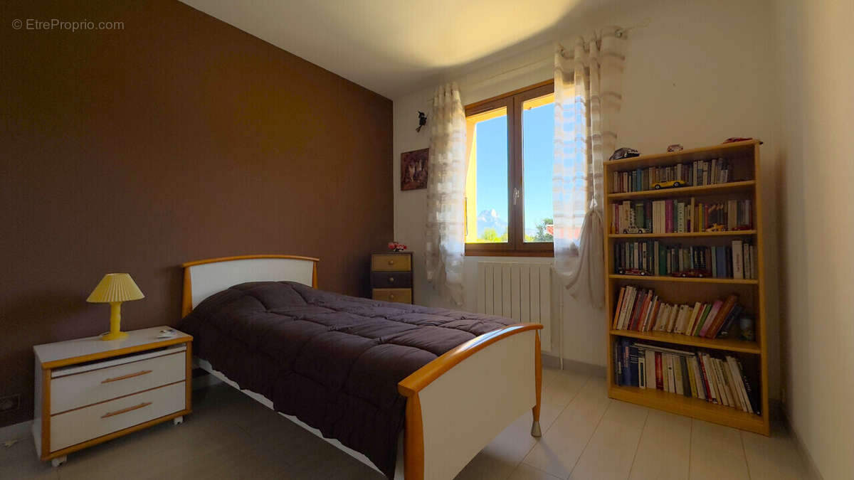 Maison à SAINT-MARTIN-D&#039;HERES