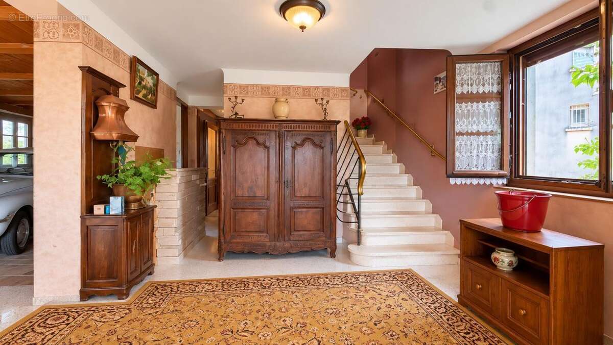 Maison à SAINT-CHRISTOPHE-VALLON