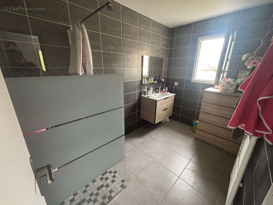 Maison à SAINTE-LIVRADE-SUR-LOT