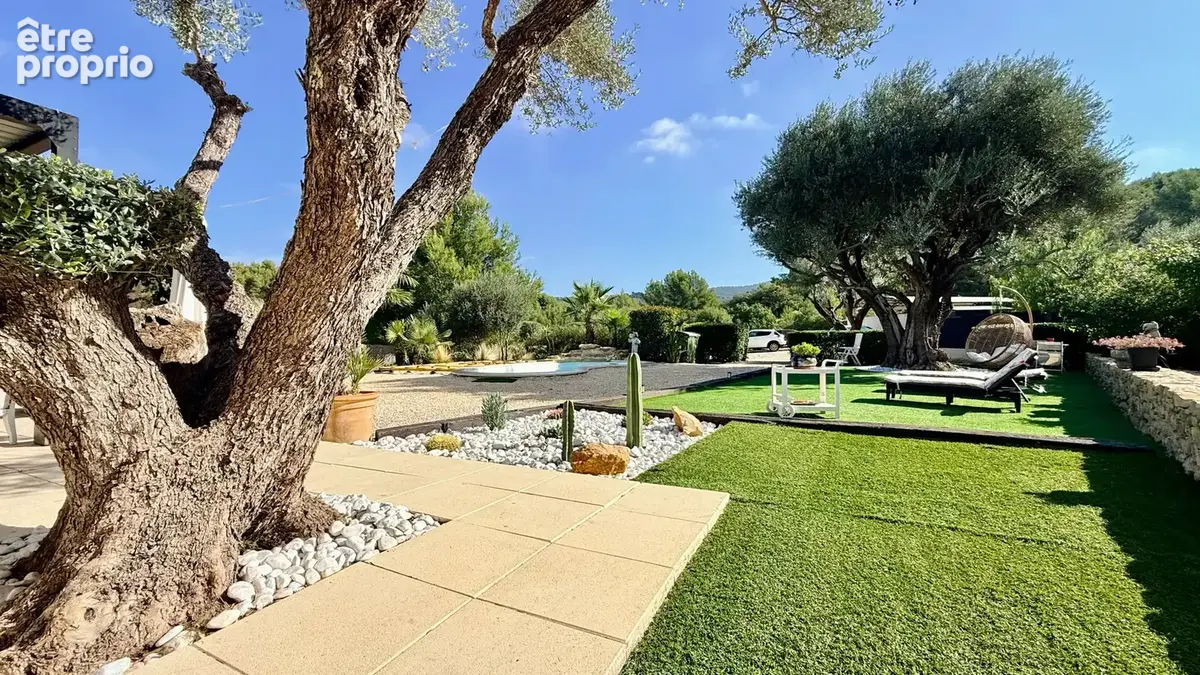 Maison de plain pied 3800 m2 de terrain  avec piscine et pool house - photo 2