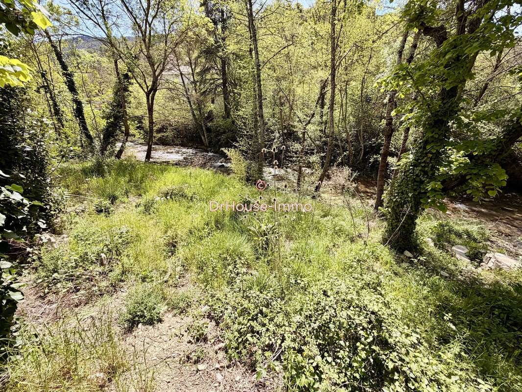 Terrain à BUIS-LES-BARONNIES
