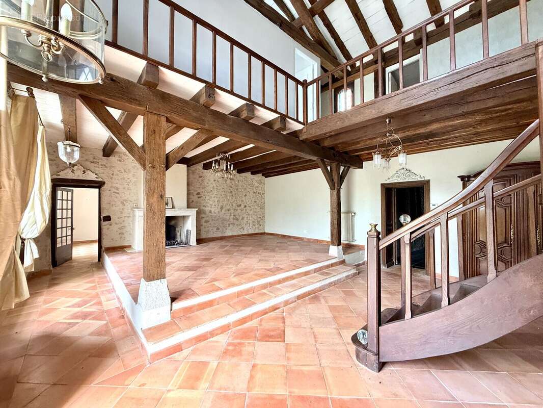 Photo 8 - Maison à NEUFFONS